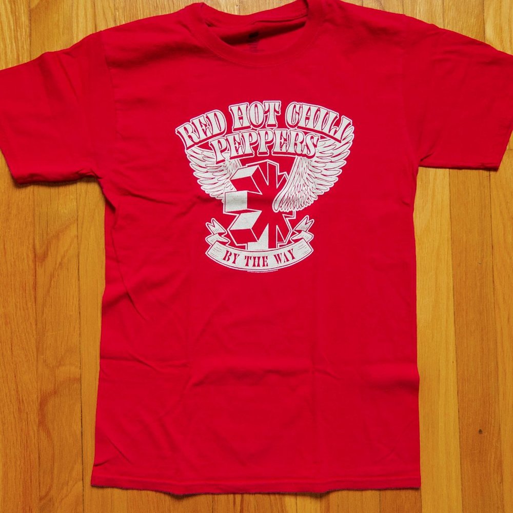 Red Hot Chilli Peppers T-shirt Size Small, Cotton